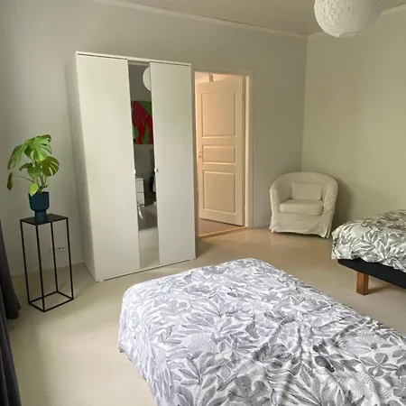 A Cozy Near The Center דירה המיינלינה